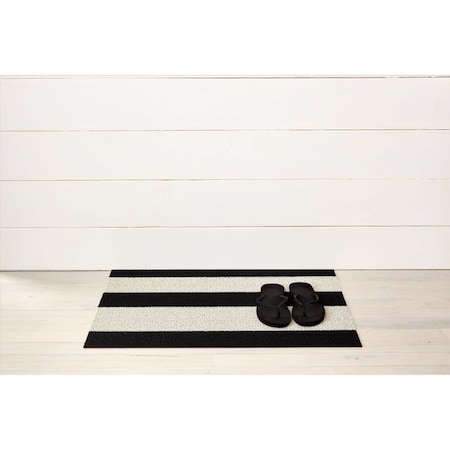 28 In. L X 18 In. W Black/White Bold Stripe Polyester/Vinyl Door Mat